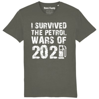 Alternative view of I survived the petrol wars of 2021 T-shirt